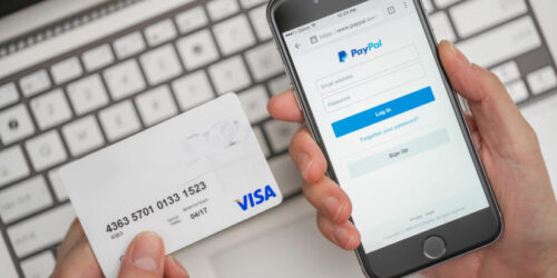 como vincular una tarjeta de credito a paypal