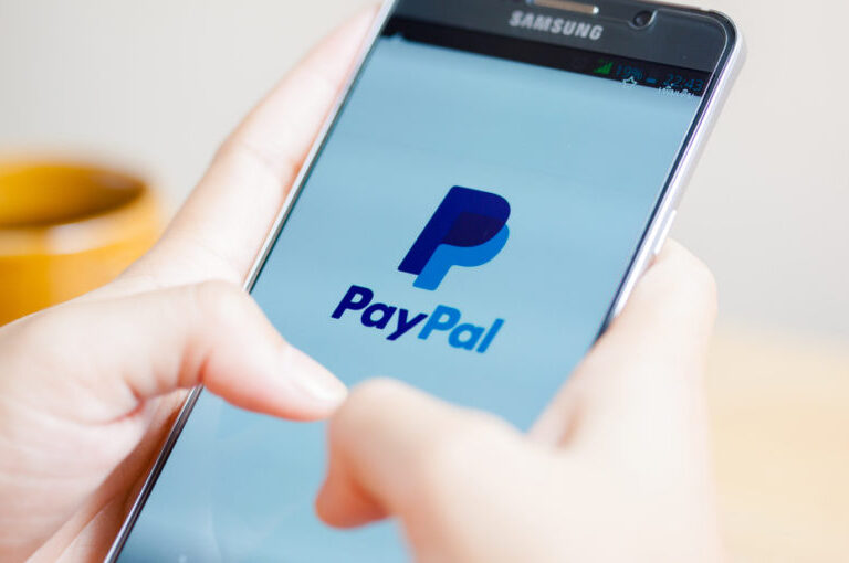 Como retirar dinero de PayPal en Colombia